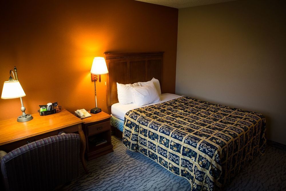 Regency Inn & Suites Anoka المظهر الخارجي الصورة